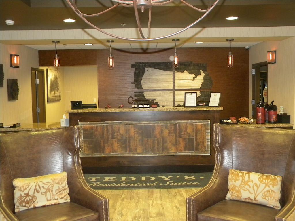 Teddy'S Residential Suites Watford City Exterior foto